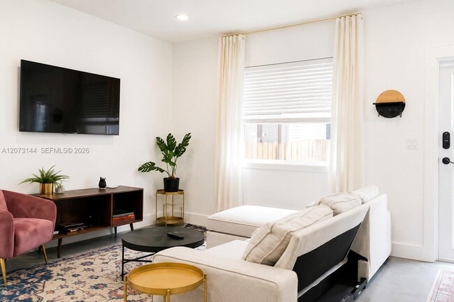 Photo - 220 NW 47th St Unidad B