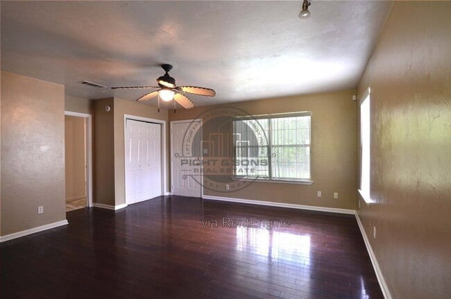 Photo - 1520 Country Ln