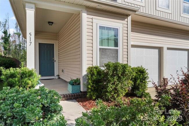 Photo - 517 Braintree Ter