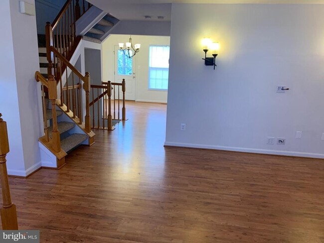 Building Photo - 43506 Postrail Square