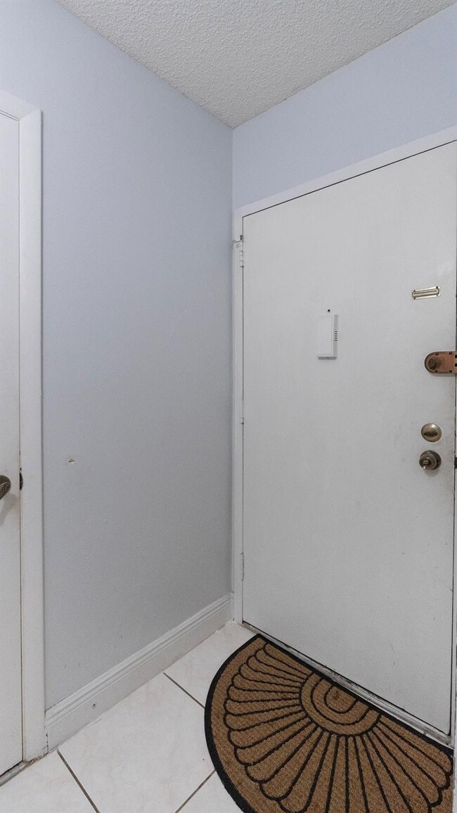 Photo - 4156 Inverrary Dr Unit 409