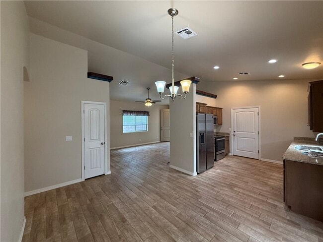 Photo - 2535 Southern Ave