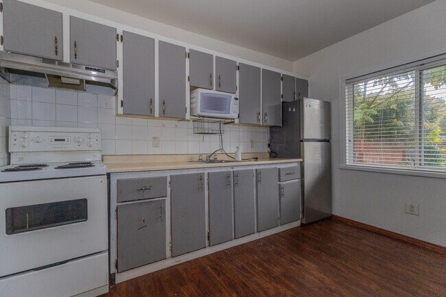 Photo - 2294 McKenzie Rd