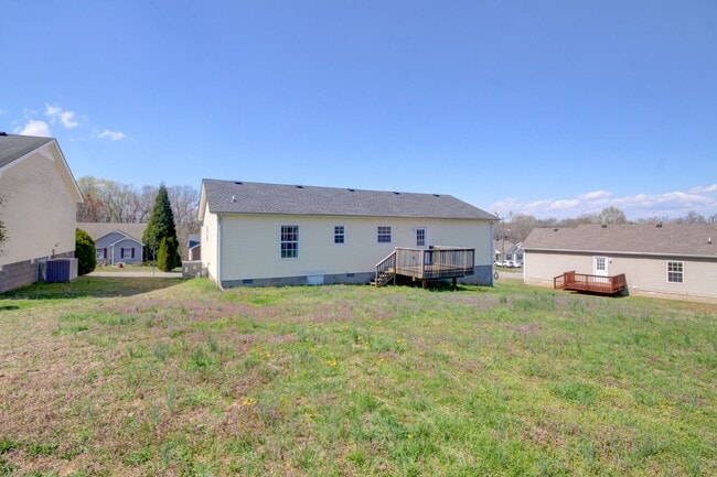 Photo - Three Bedroom Close to Post
