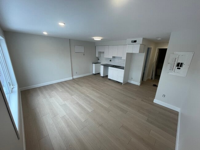 Photo - 118 Russell Ave