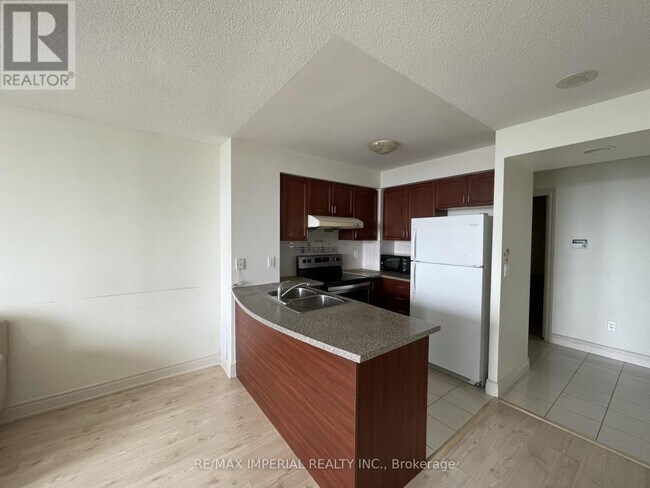 Photo - 60 Brian Harrison Way Unité 1801