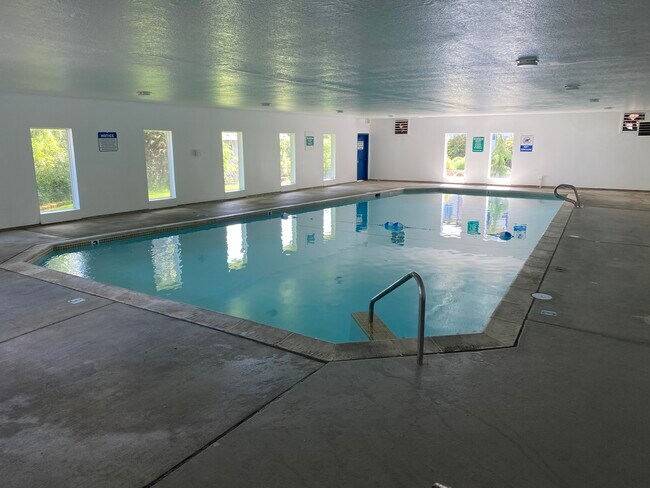 Photo - 200 SW Florence Ave Condo Unit G 9