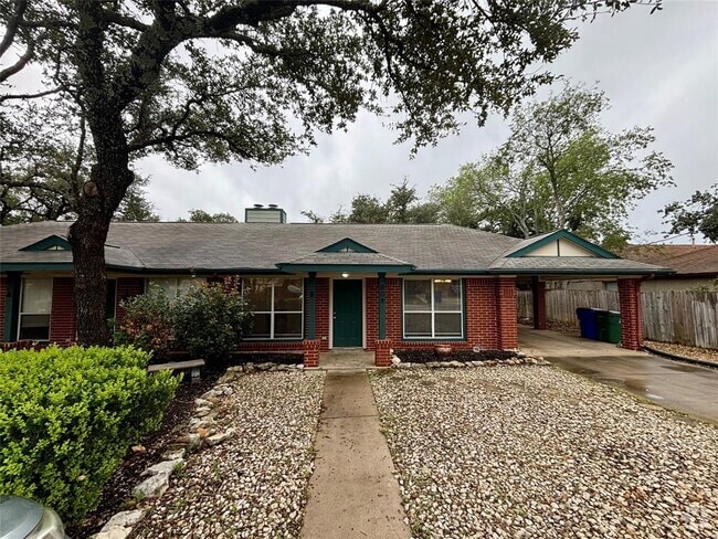 Building Photo - 808 Lone Star Dr Rental