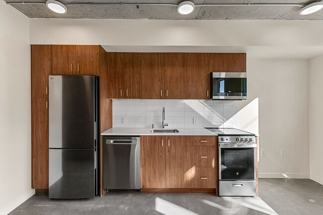 Photo - Fremont View: Modern Classic Collection