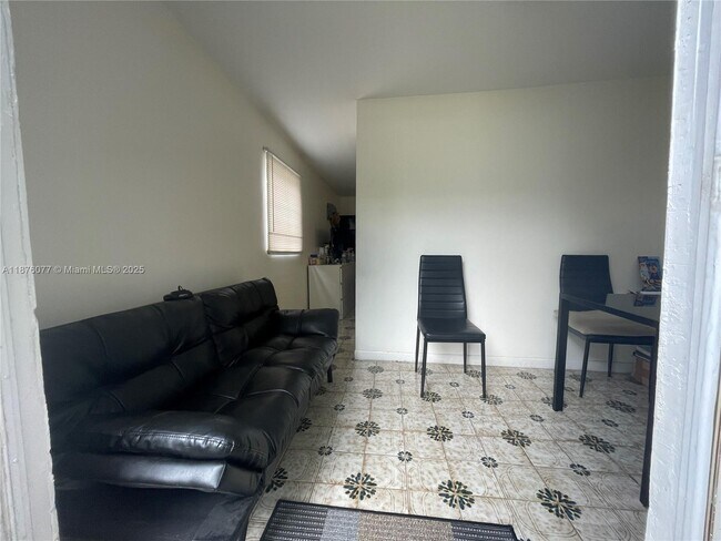 Photo - 1923 NW 1st Terrace Unit C