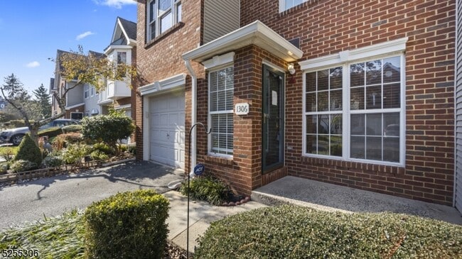 Photo - 1306 Stech Dr