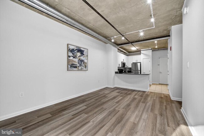 Photo - 1300 N St NW Unidad 18