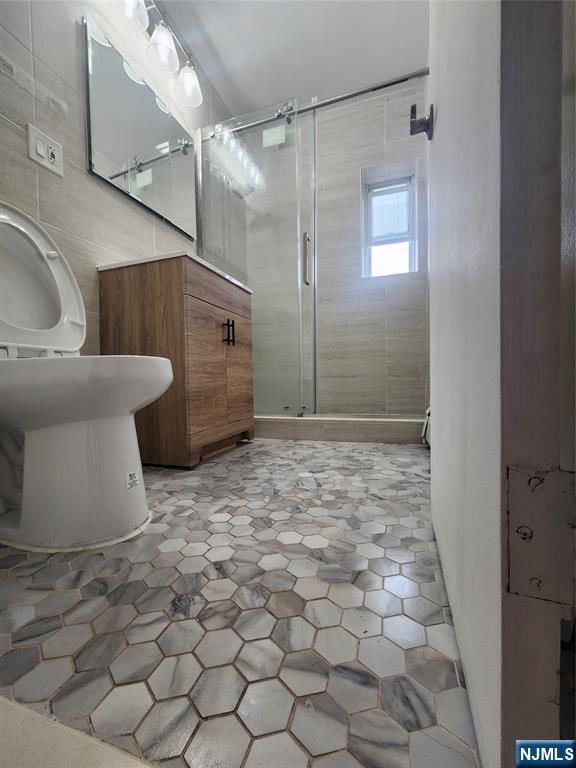 Photo - 68 W Main St