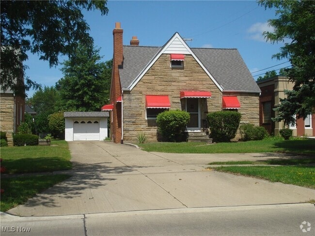 Building Photo - 5757 Mayfield Rd Rental