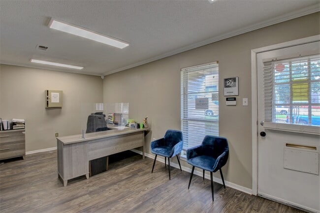Westbridge Apartments