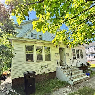 Photo - 2121 Burdett Ave