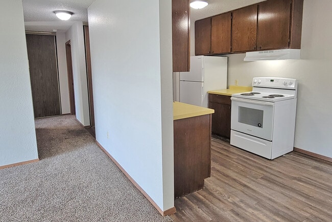 Photo - Southland Court