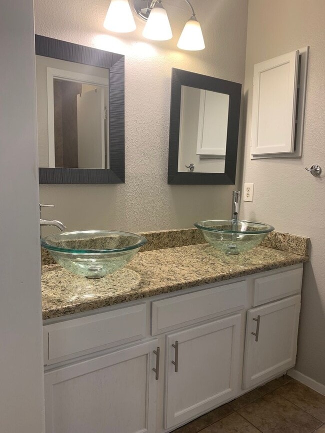 Photo - 2210 Pearl St Unit 305