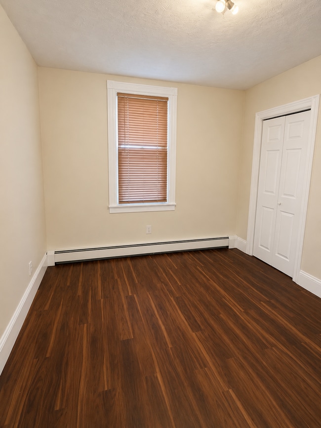 Bedroom 3 - 37 Bowers St Unit 1