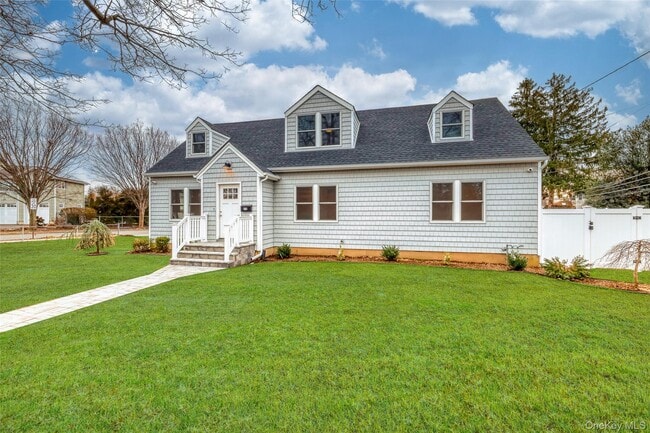 Building Photo - 479 Woodbury Rd