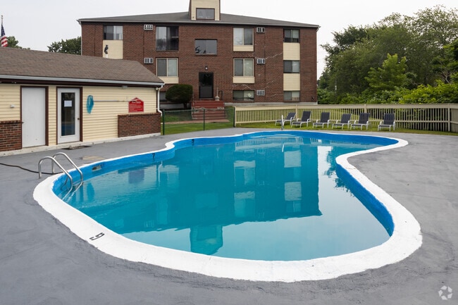 Photo - Olde English Village of Hampton