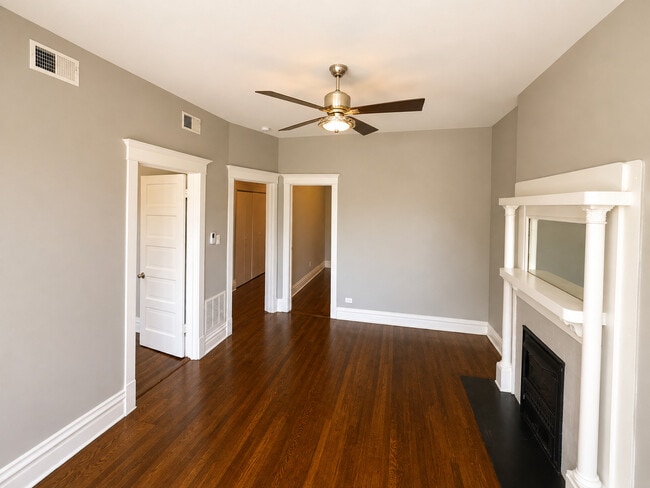 Photo - 6110 S Ingleside Ave Unit 3N