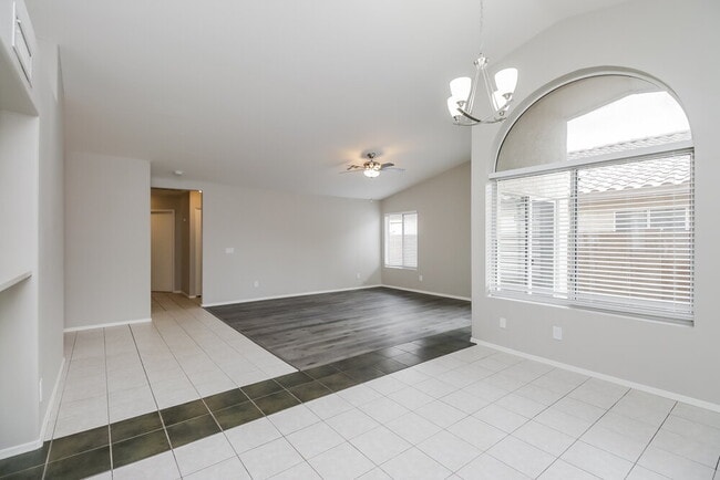 Photo - 873 W Sierra Madre Ave