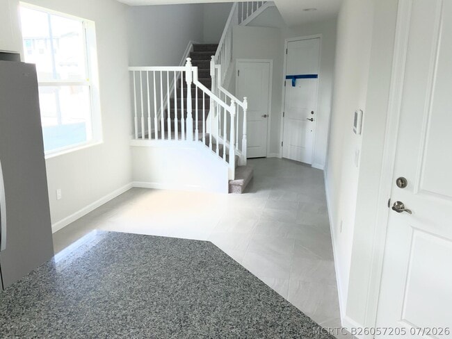 Photo - 16340 Oakview Dr