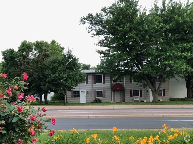 Building Photo - 1501 American Blvd E Rental