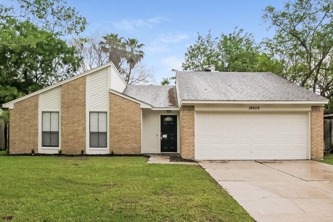 Building Photo - 18606 Hiddenbay Way Rental