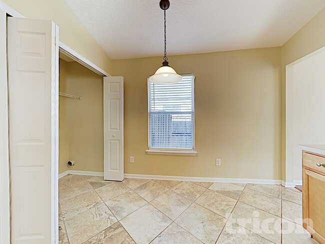 Photo - 1043 Moosehead Dr