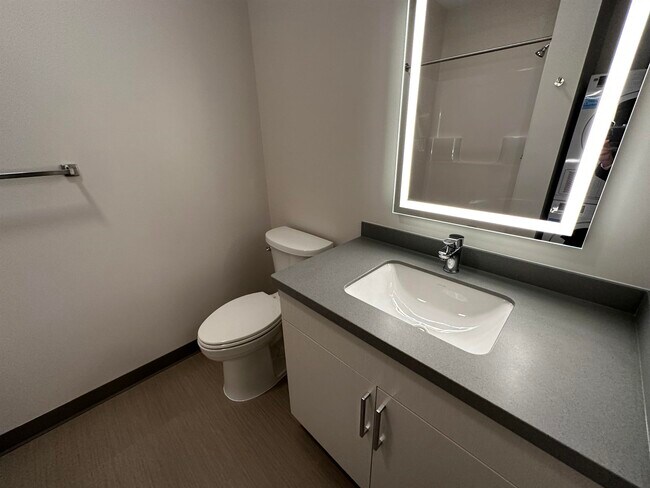 Photo - 409 Elm St Unit 602