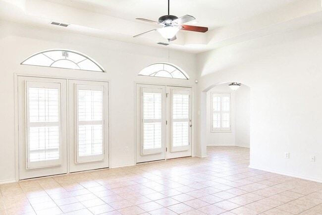 10529 Bear Creek