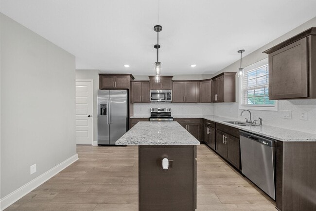 Photo - Beautiful 4-Bedroom Home with Modern Comfo...