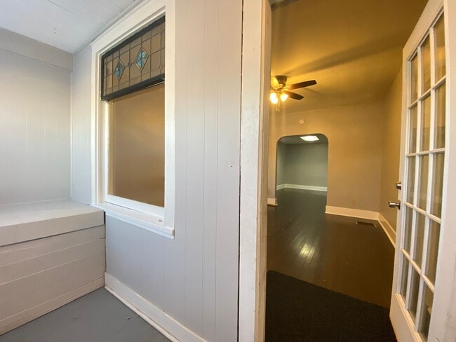 Photo - 2240 White Oak Ave Unit Front