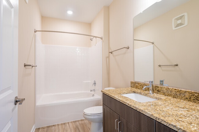 Washington- 3BR, 2BA