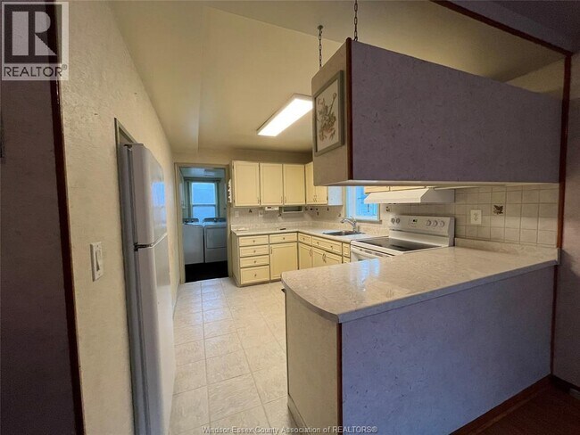 Photo - 2629 Meldrum Rd