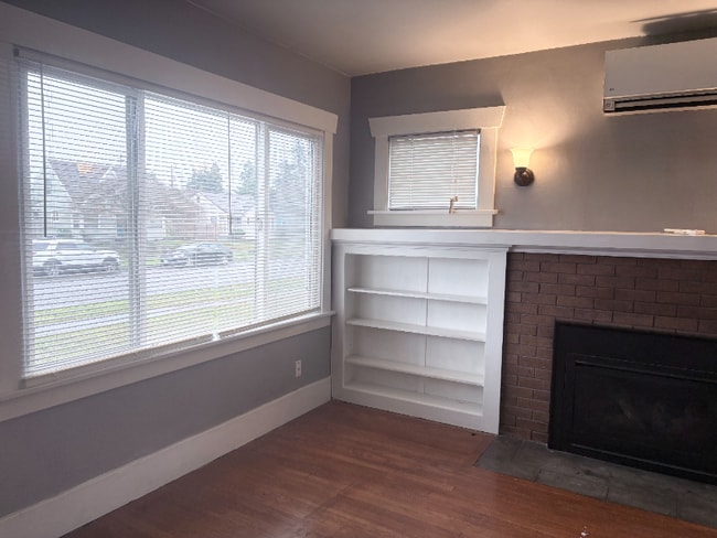 Photo - 3806 S Ainsworth Ave