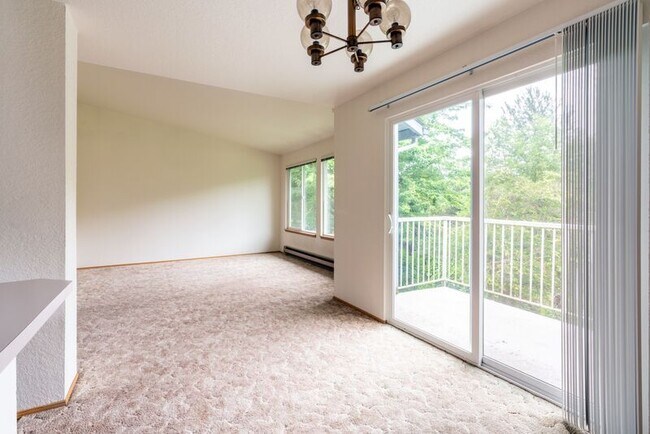 2148 SW Holden St Unit B3
