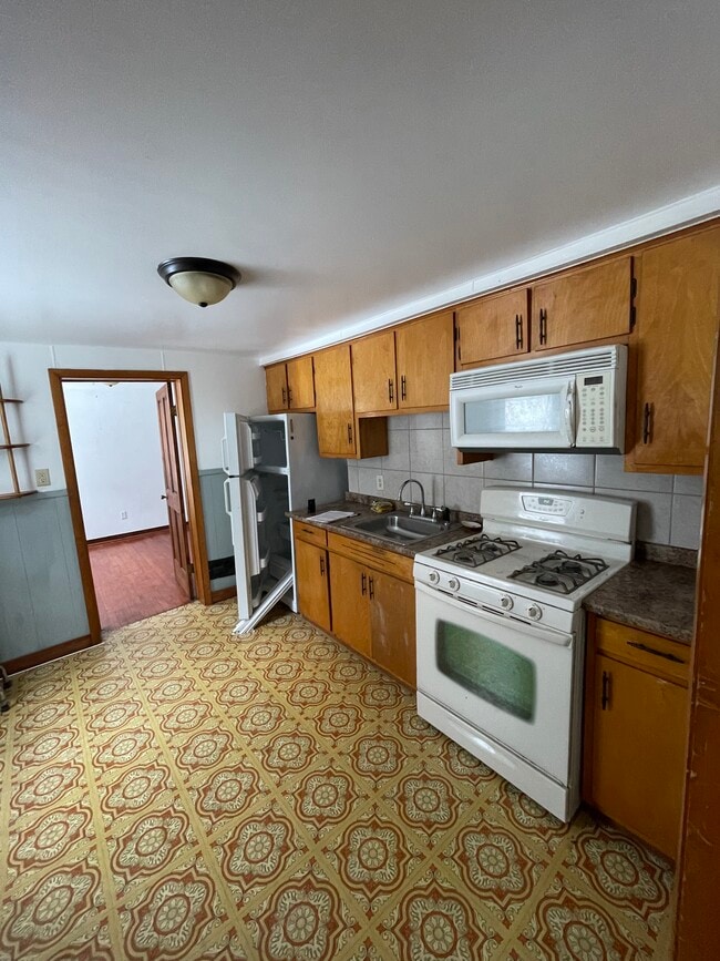 Photo - 119 N Wilbur Ave Apartamentos Unidad First Floor