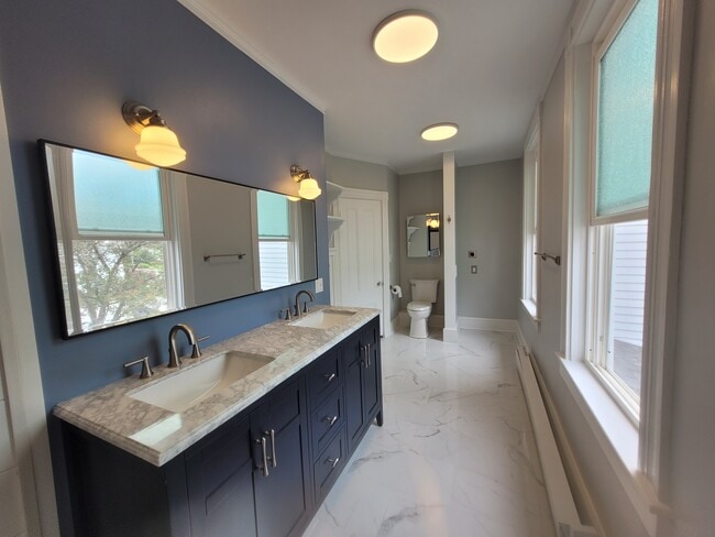 Building Photo - 232 Broadway Unit A