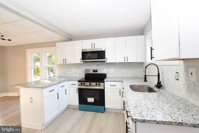 Photo - 14 Delaware Ave