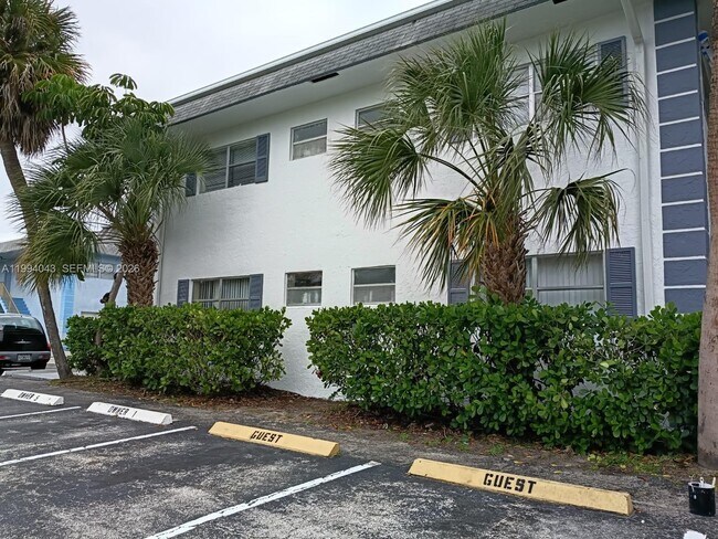 Photo - 1001 NW 45th St Unit 6