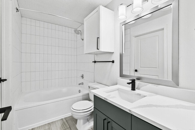 Photo - Vail Cliffside