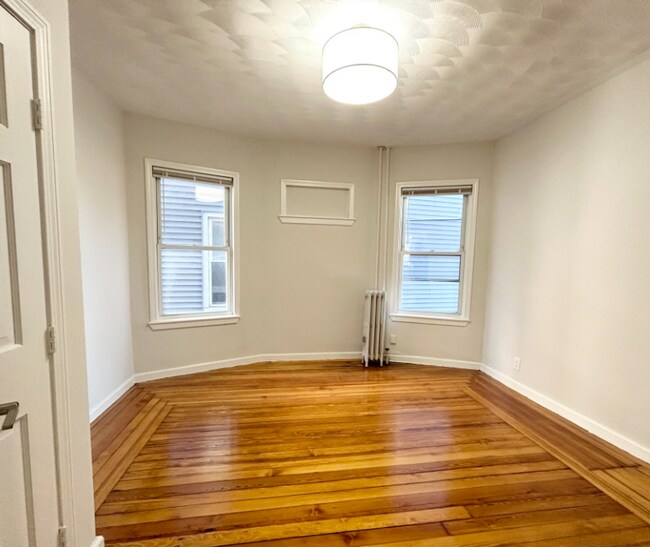 Photo - 157 E Cottage St