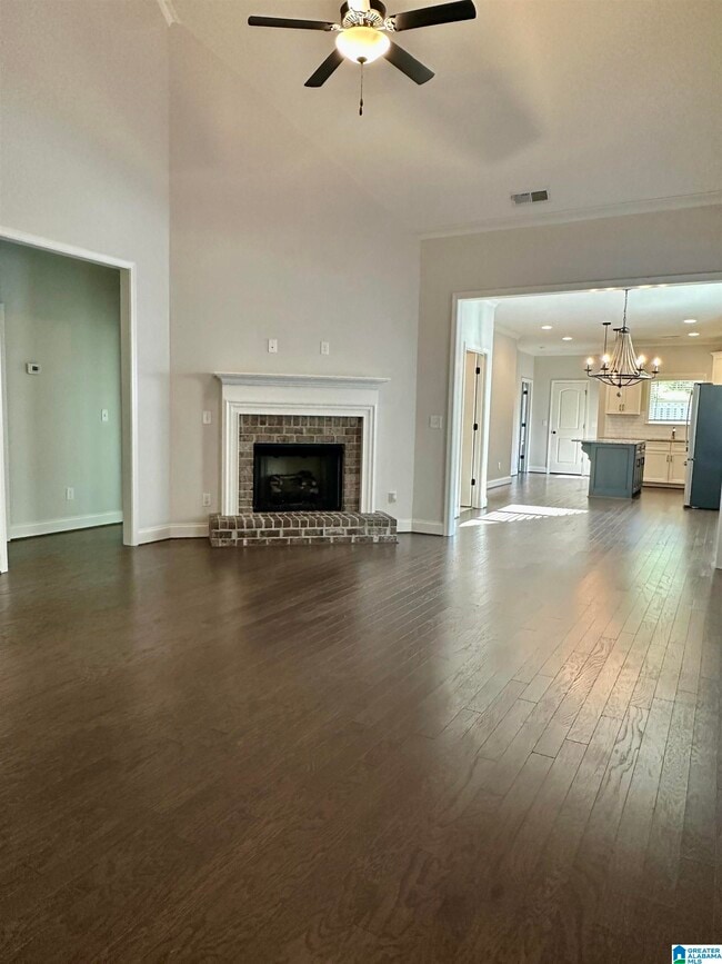 Photo - 2090 Springfield Dr