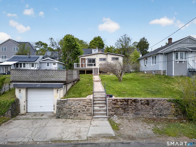 Photo - 207 Hillcrest Rd