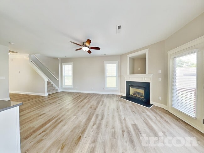 Photo - 13528 Swinton Rd
