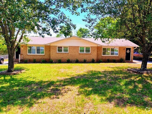 Building Photo - Hoyt Street Unit B Rental