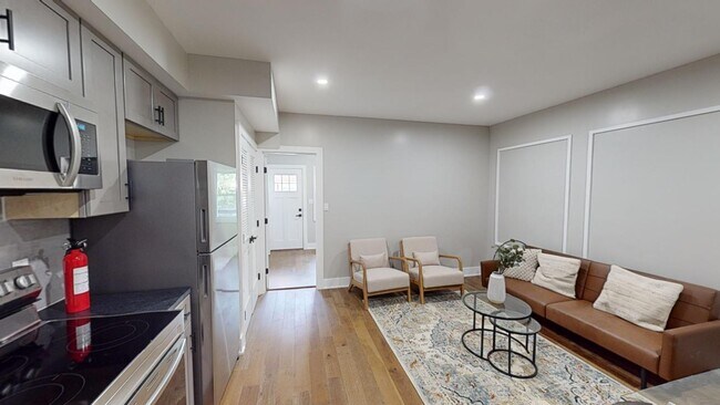 Photo - 1703 W Virginia Ave NE